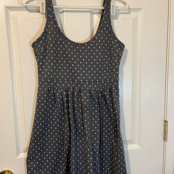Abercrombie & Fitch Charcoal Polka Dot Top - Picture 1 of 11